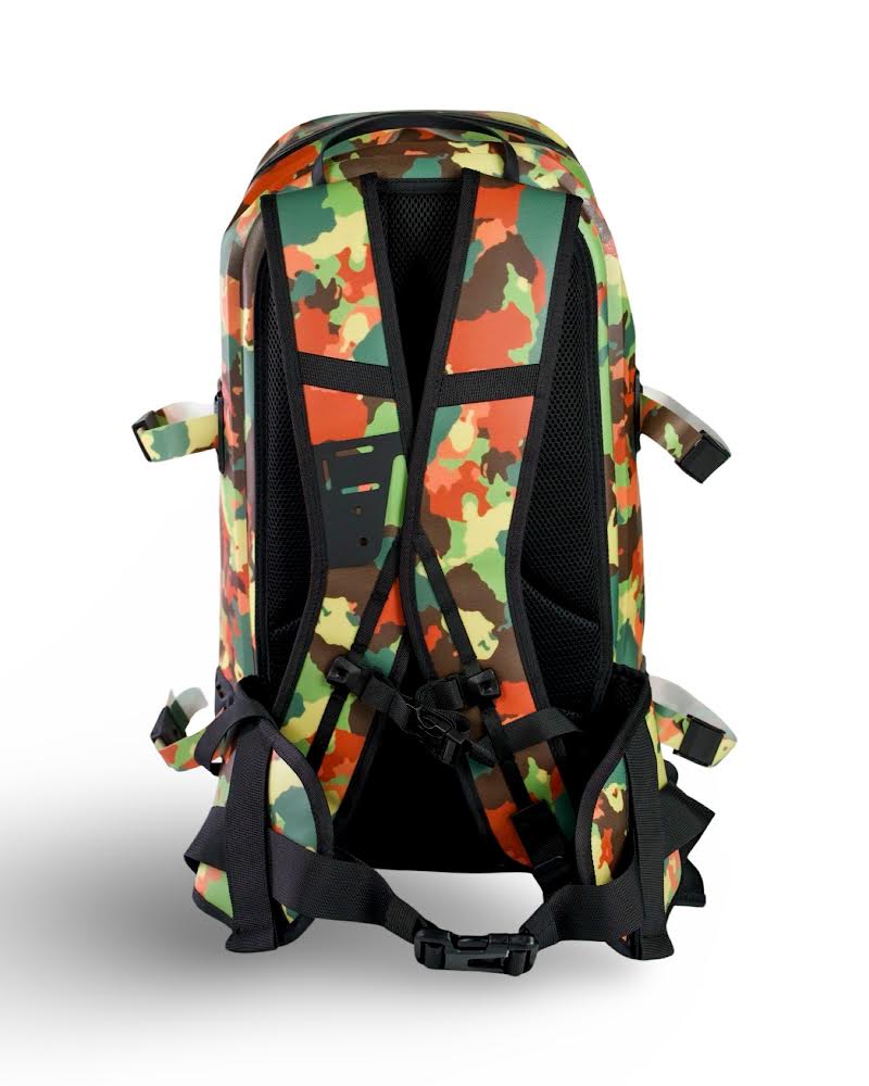 SherpaShell Submersible 30 L Backpack